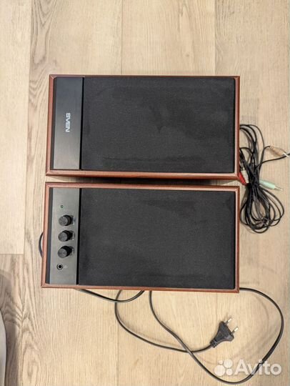 Акустические колонки Sven SPS-702