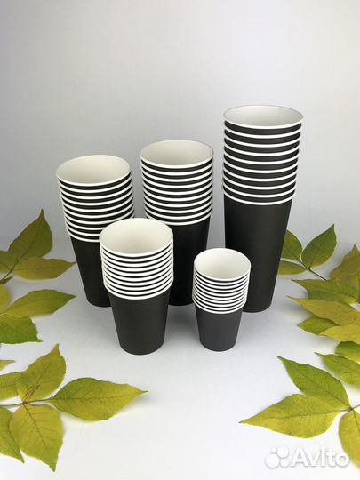 Черные бумажные стаканы