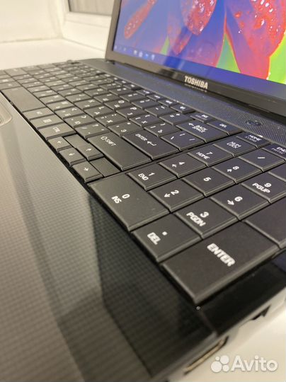Ноутбук toshiba