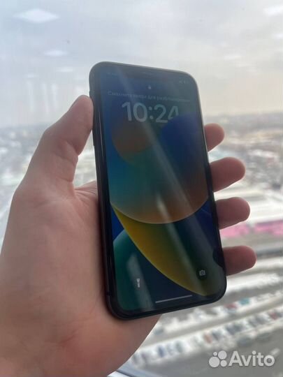 iPhone 11, 64 ГБ