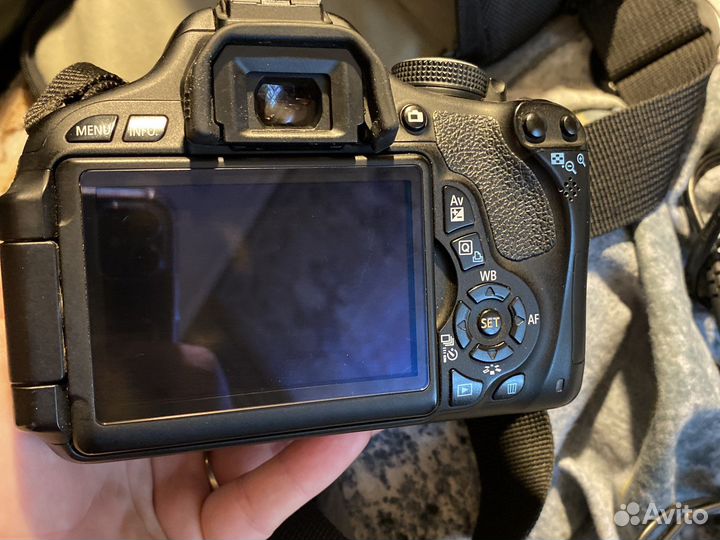 Зеркальный фотоаппарат canon 600D