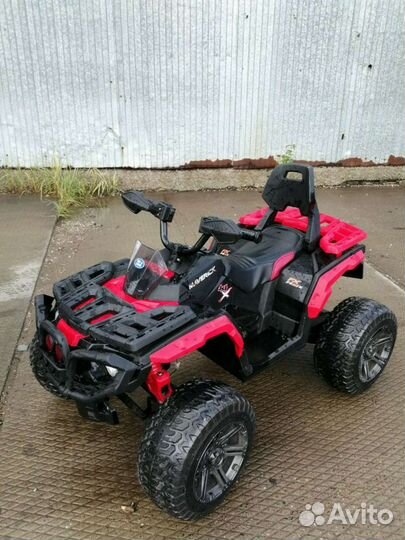 Детский квадроцикл на аккумуляторе
