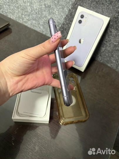 iPhone 11, 128 ГБ