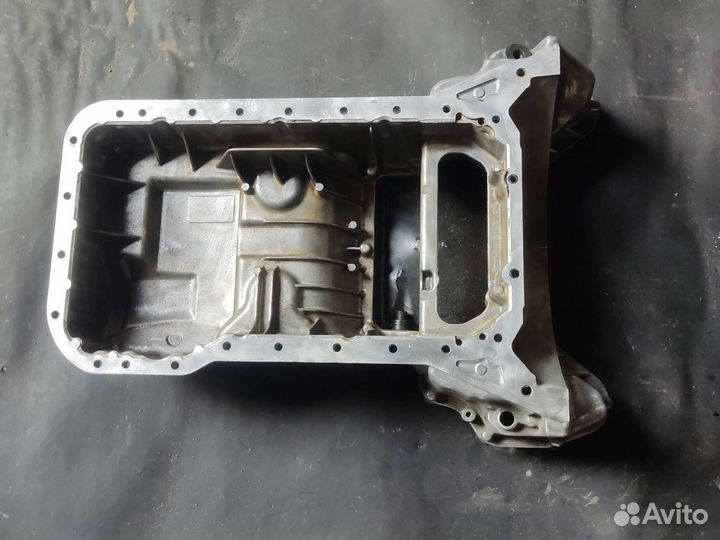 Поддон Mercedes Benz X204 m272.949