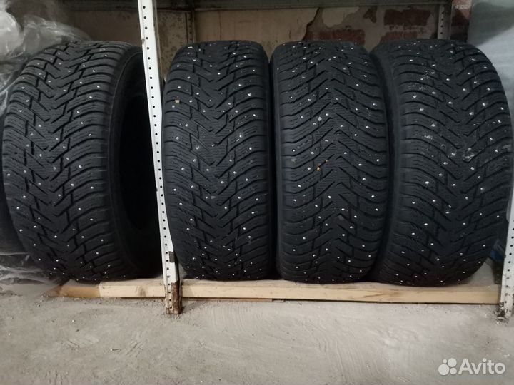 Nokian Tyres Hakkapeliitta 8 SUV 285/60 R18 116T