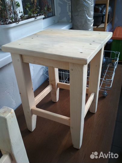Табурет строганный
