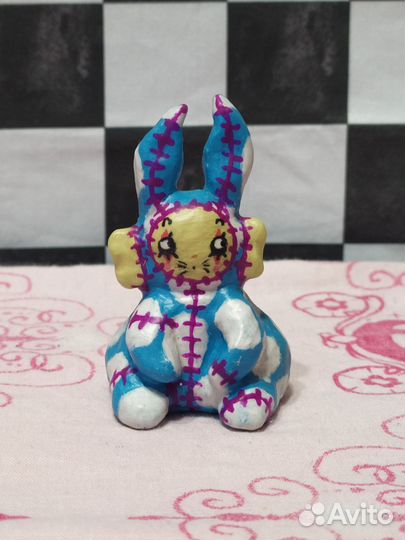 Зайчик из папье-маше