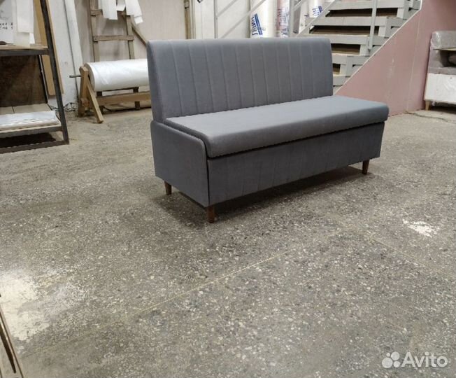 Кухонный диван с ящиком в наличии 130