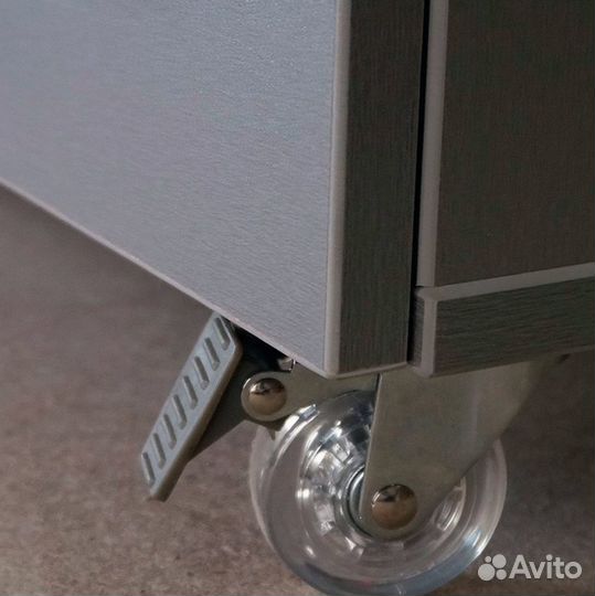 Педикюрная тумба с уф блоком Ту-1