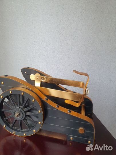 Подставка под бутылку 