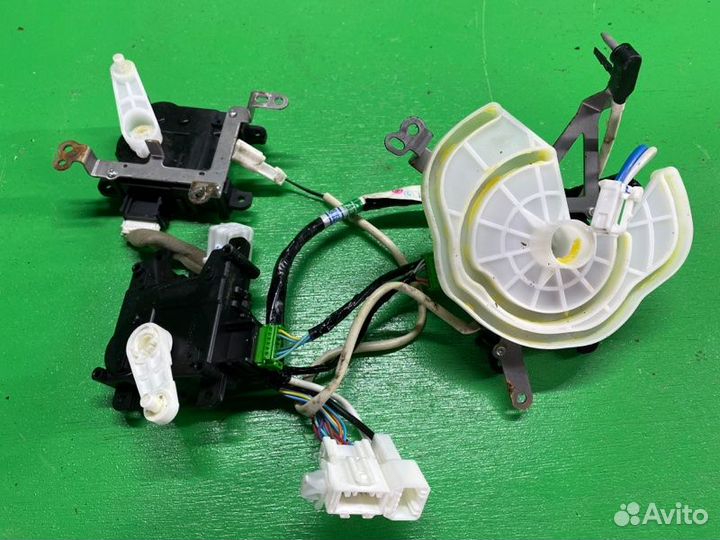 Сервопривод заслонок печки Honda Shuttle GP7