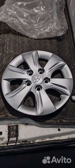 Оригинальные новые колпаки R15 Hyundai Elantra J5