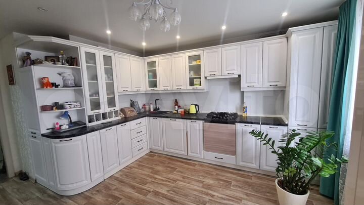 1-к. квартира, 52 м², 3/10 эт.