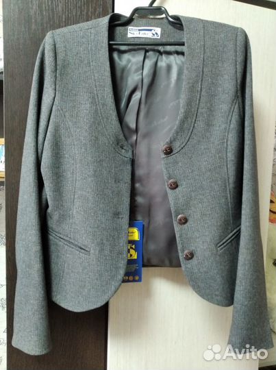 Жакет для девочки школьный новый