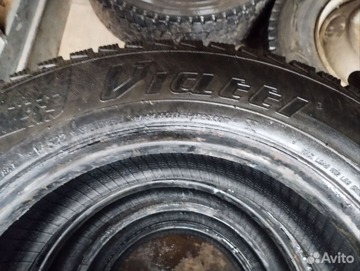 Viatti Brina Nordico V-522 14/70 R14 200L