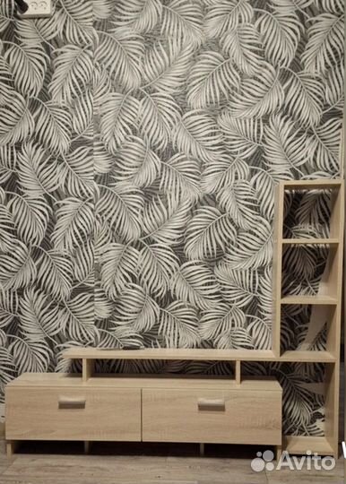 Полка под телевизор