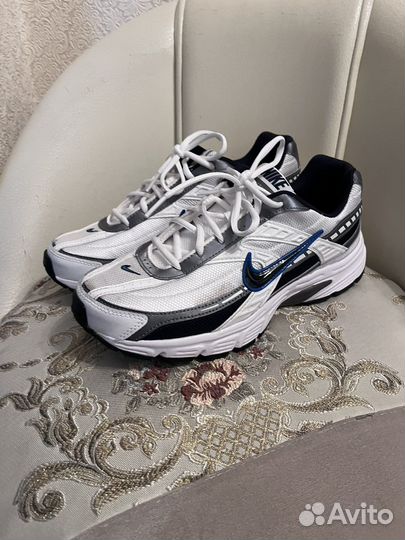 Кроссовки nike initiator