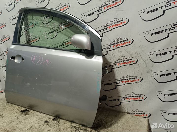 Дверь nissan note E11 NE11 ZE11 H010M1U6MA передняя правая серебро, KY0 NA6884