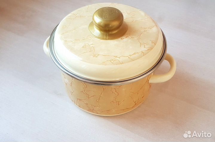 Кастрюля новая для всех типов плит