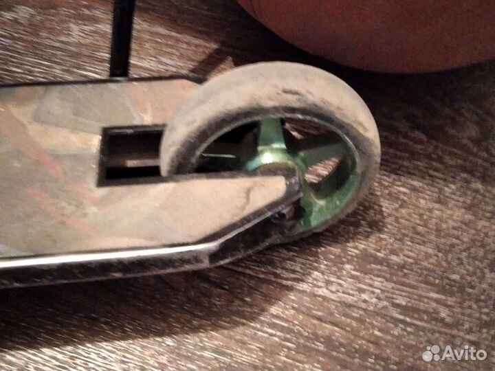 Продаю Трюковой Самокат