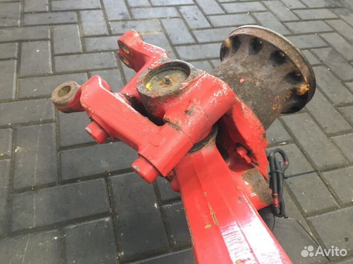 81442016268 Кулак поворотный правый