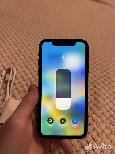 Телефон iPhone XR