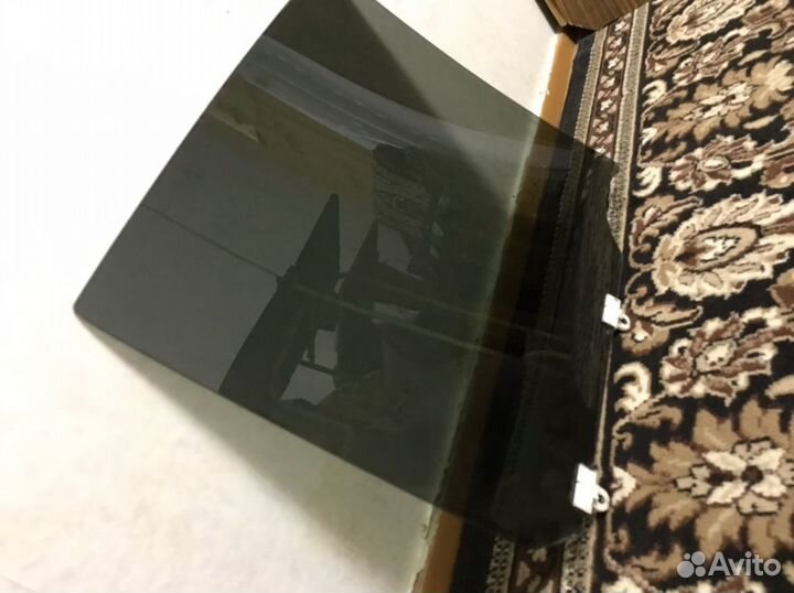 Стекло Nissan tiida