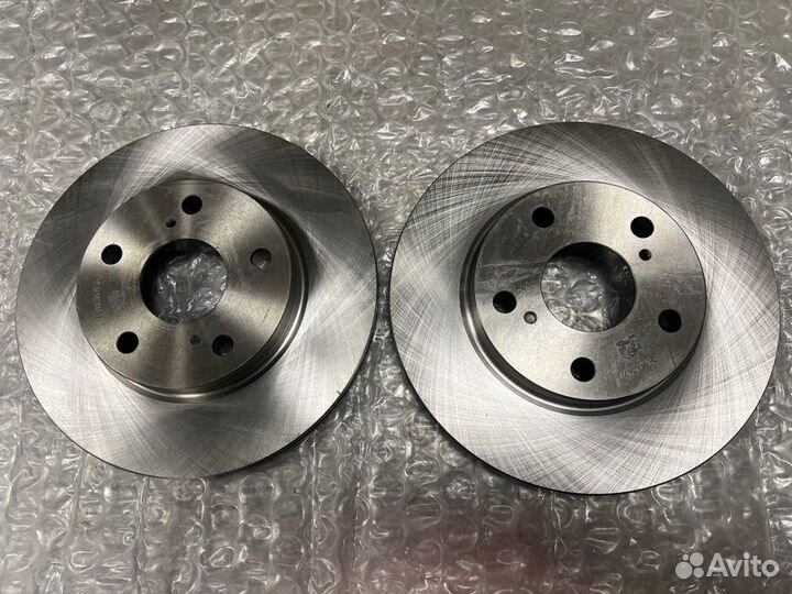 Диск тормозной передний Toyota Auris 2006 - 2012