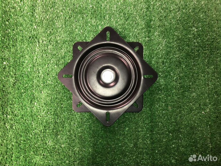 Поворотный механизм для кресла в лодку