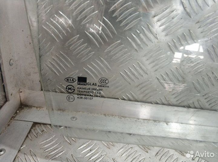 Стекло двери заднее правое Kia Spectra SD S6D 2006