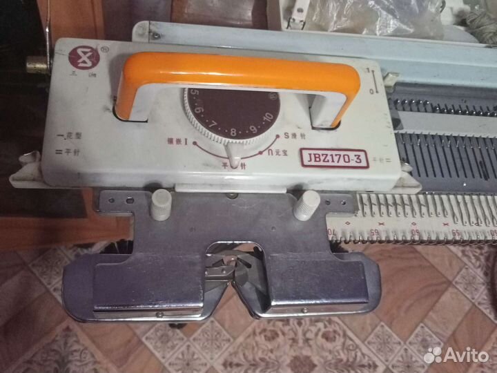 Машина вязальная двухфонтурная