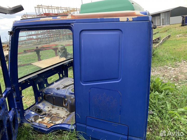 Боковина кабины левая Iveco Stralis