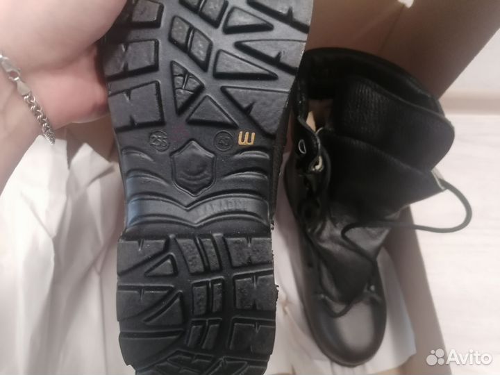 Форма и обувь полиции и юстиции