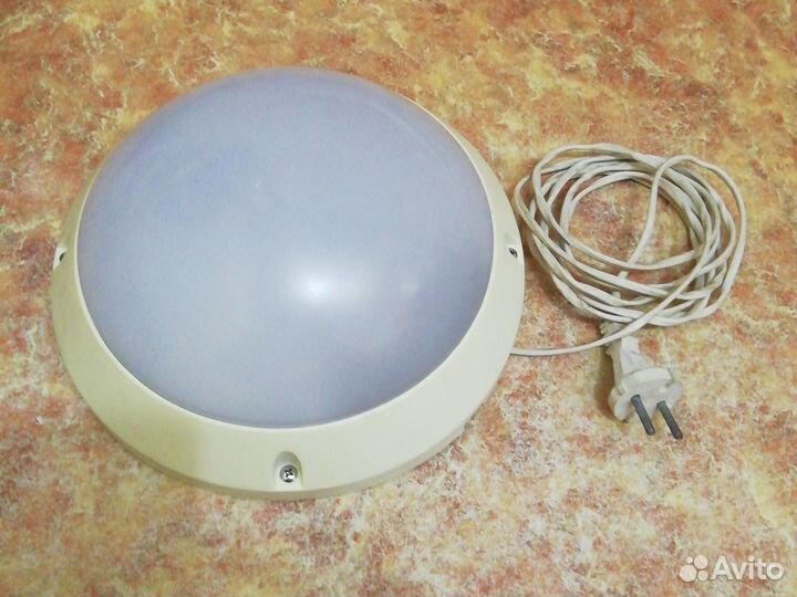 Светильник настенный светодиодный