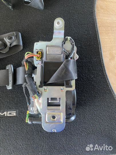 Передний левый ремень безопасности Mercedes W212