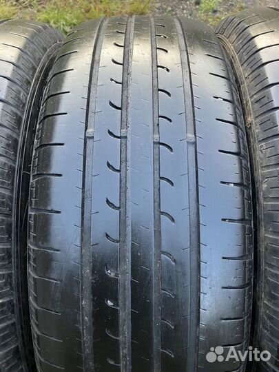 Goodyear EfficientGrip SUV 4x4 215/60 R17