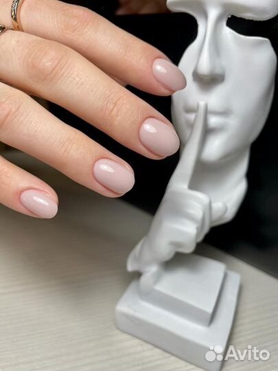 Маникюр с покрытием гель-лаком