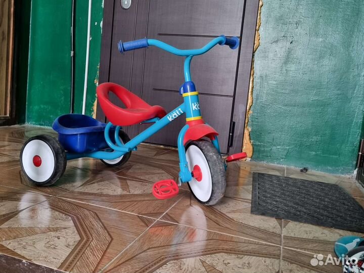 Трехколесный велосипед,детский