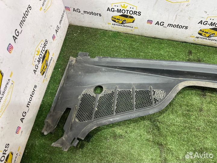 Решетка под лобовое стекло (жабо) Peugeot 308