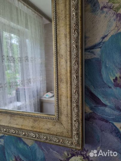 Зеркало интерьерное в багетной раме