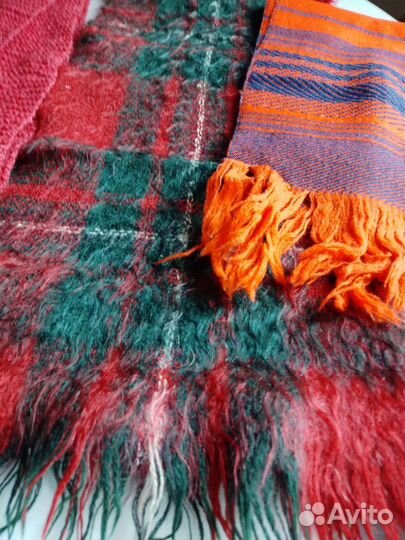 Шарфы, бейсболки и шапочки вязаные новые и б/у