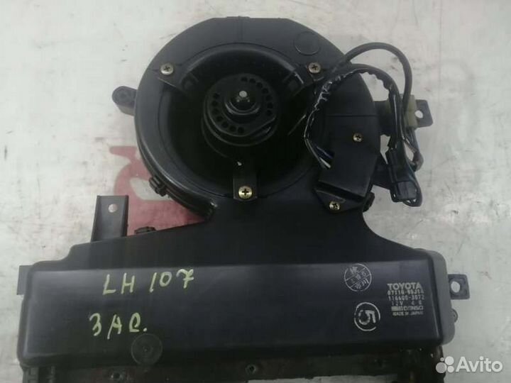 Печка задняя задняя Toyota Hiace LH107G 3L 1990