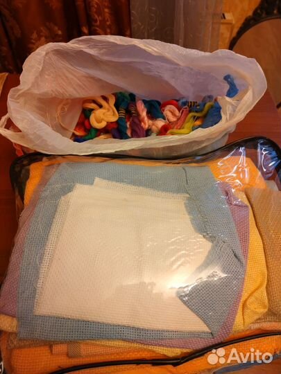 Всё для вышивания: канва, нитки, схемы