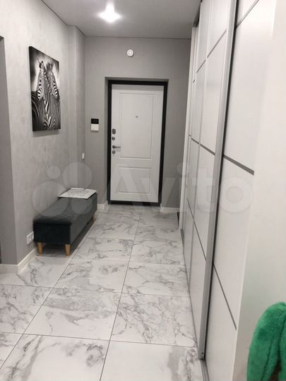 2-к. квартира, 72 м², 1/9 эт.