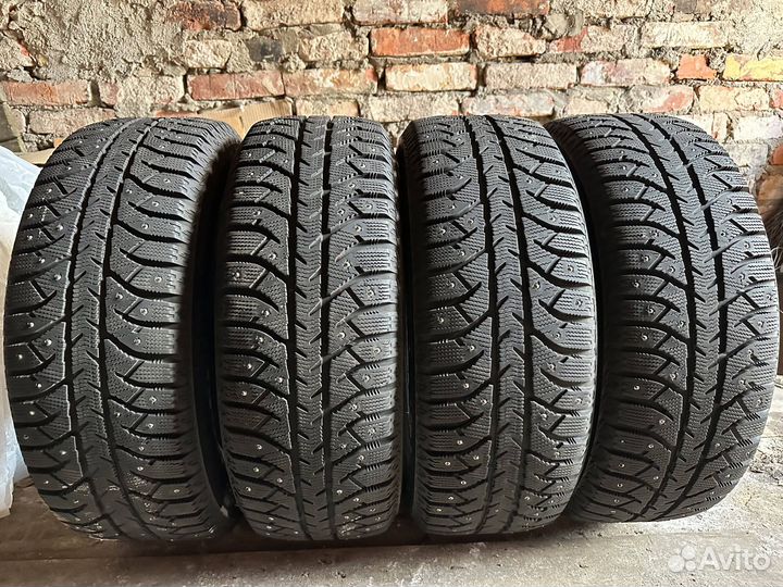 Bridgestone Ice Cruiser 7000 205/60 R16 92T