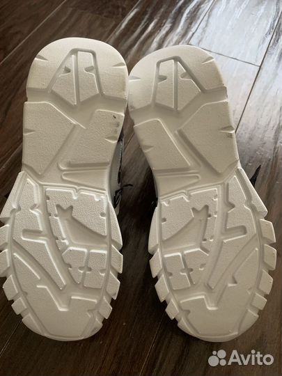 Ботинки утепленные