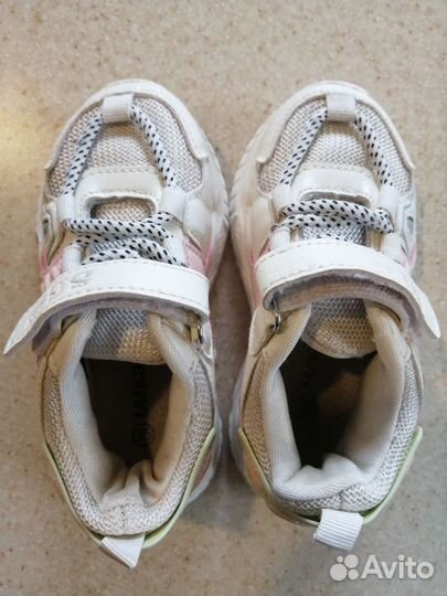 Кроссовки для девочки