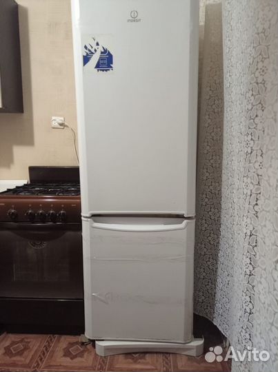 Холодильник бу