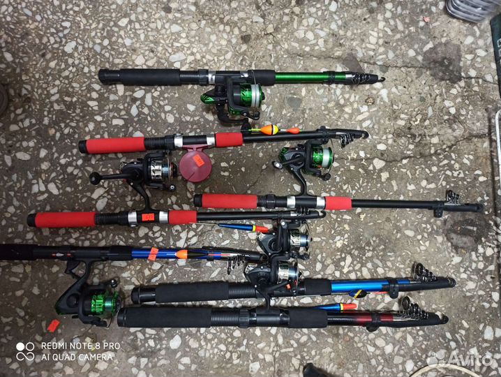 Удочки в сборе, оснащенные спиннинги