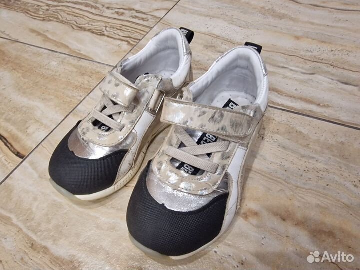 Кроссовки кожаные